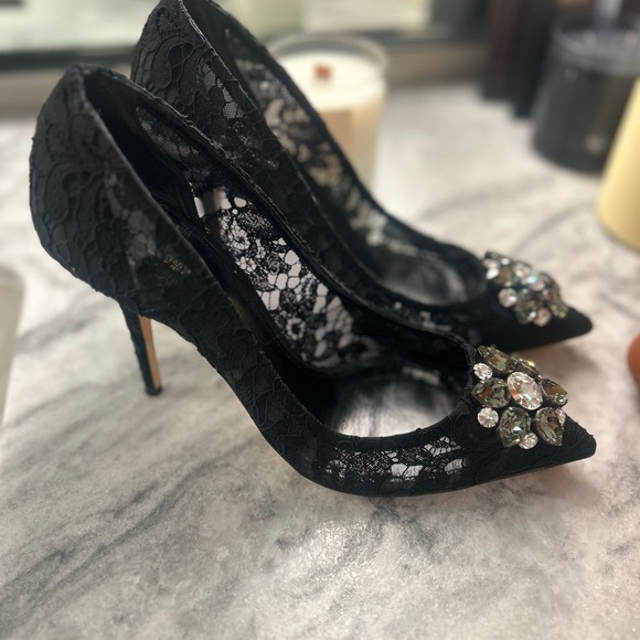 Worn - Dolce & Gabbana Black Lace Bellucci Crystal Embellished Pumps Size 41 - Picture 1 of 6